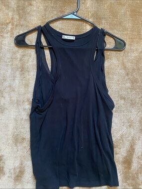 Zara 🖤Black High-Neck Tank